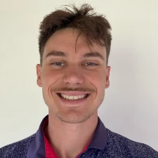 Justin Olive headshot